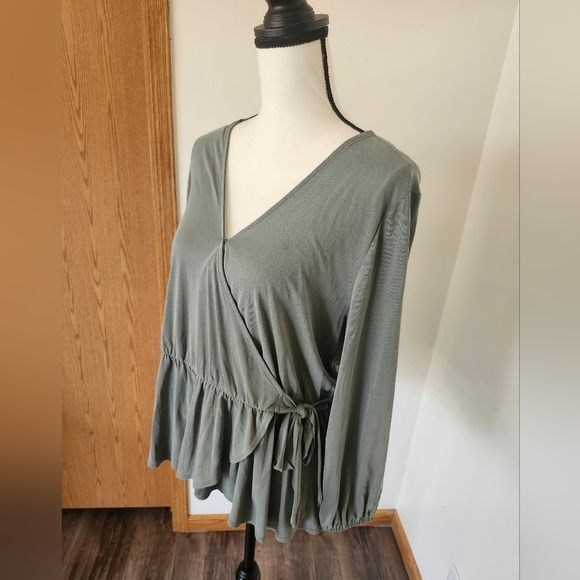 Lucky Brand Green Bishop Sleeve Wrap Shirt - Picture 2 of 4